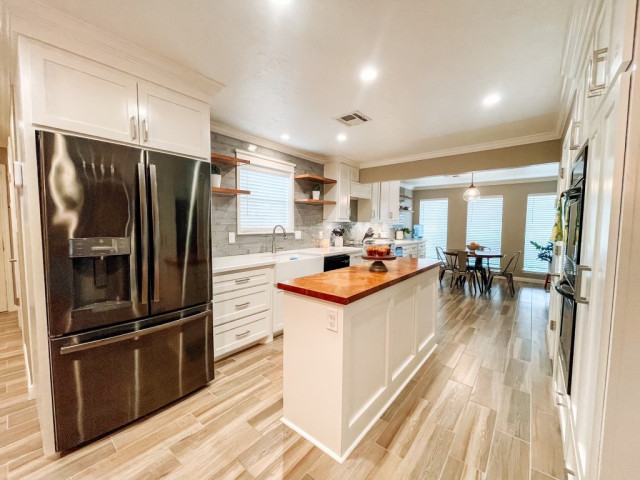 Kitchen transitional