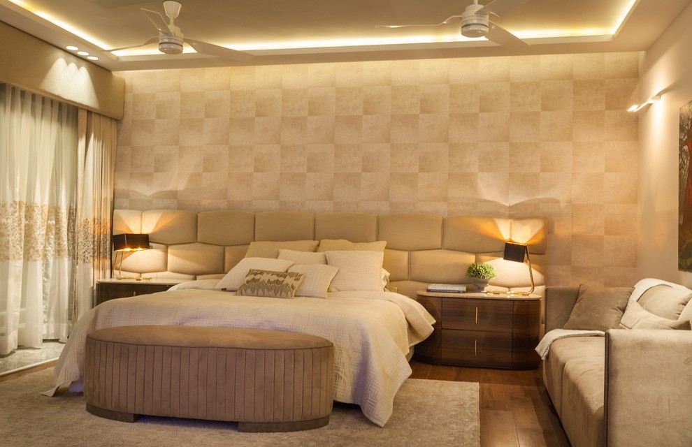 Bedroom - contemporary bedroom idea in Delhi