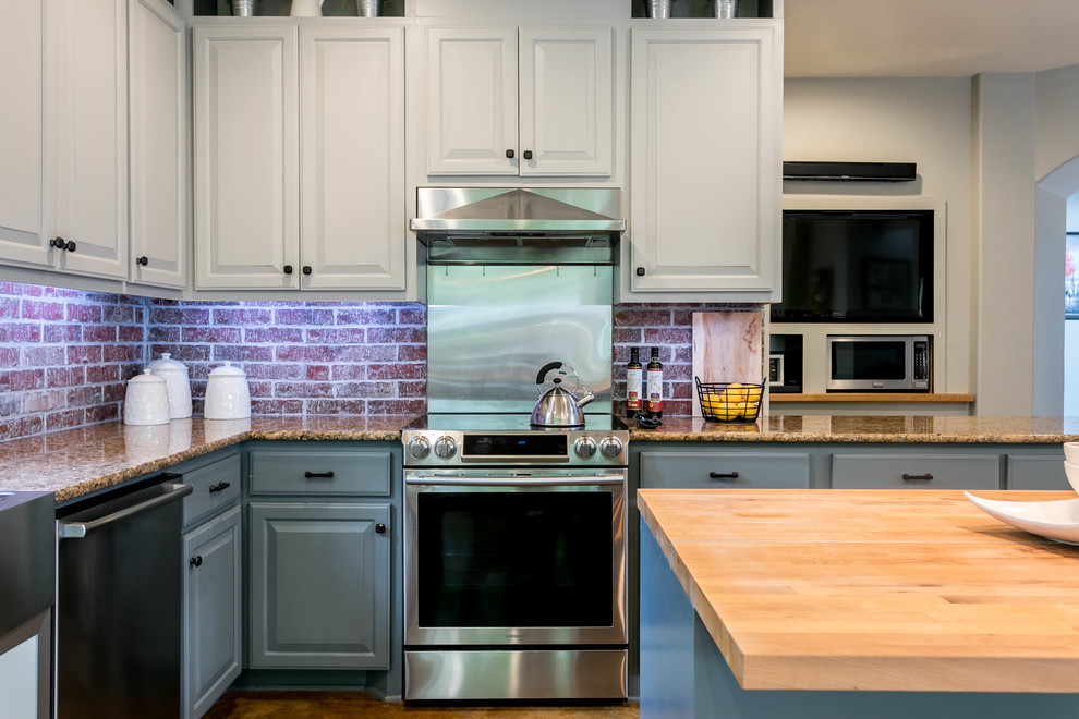 Example of a mountain style kitchen design in Austin