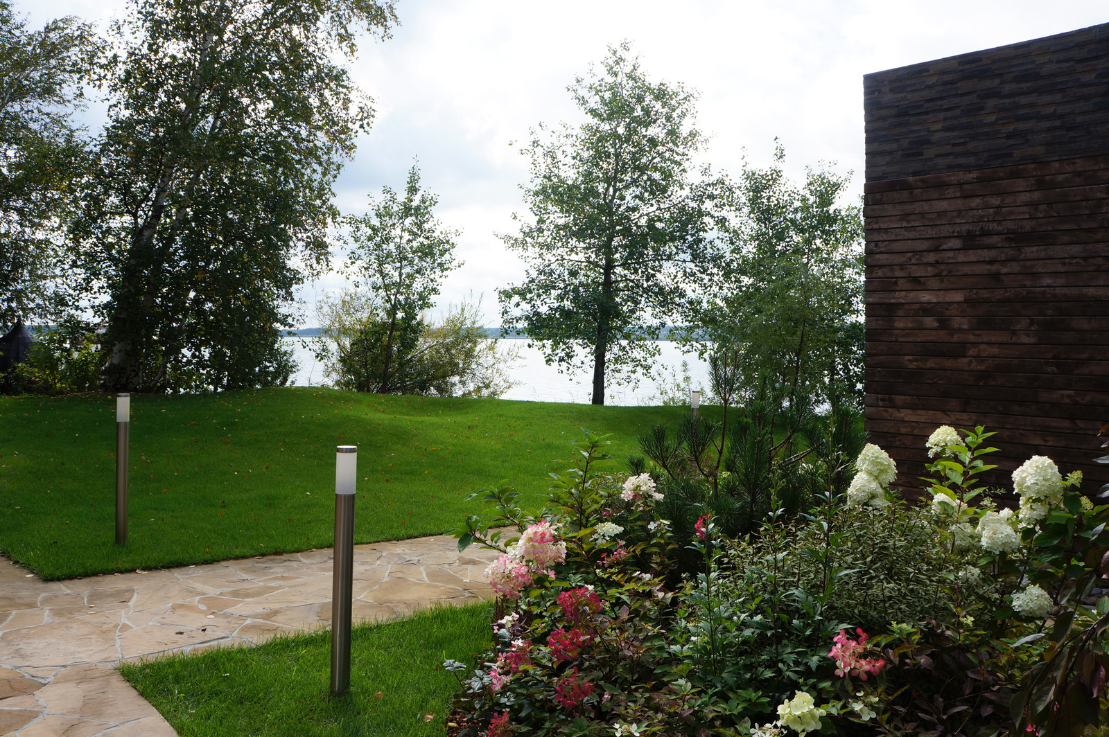 Усадьба на берегу залива