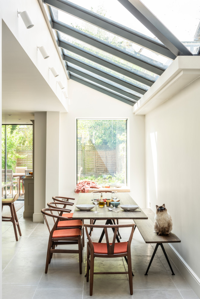 Esempio di una grande cucina contemporanea