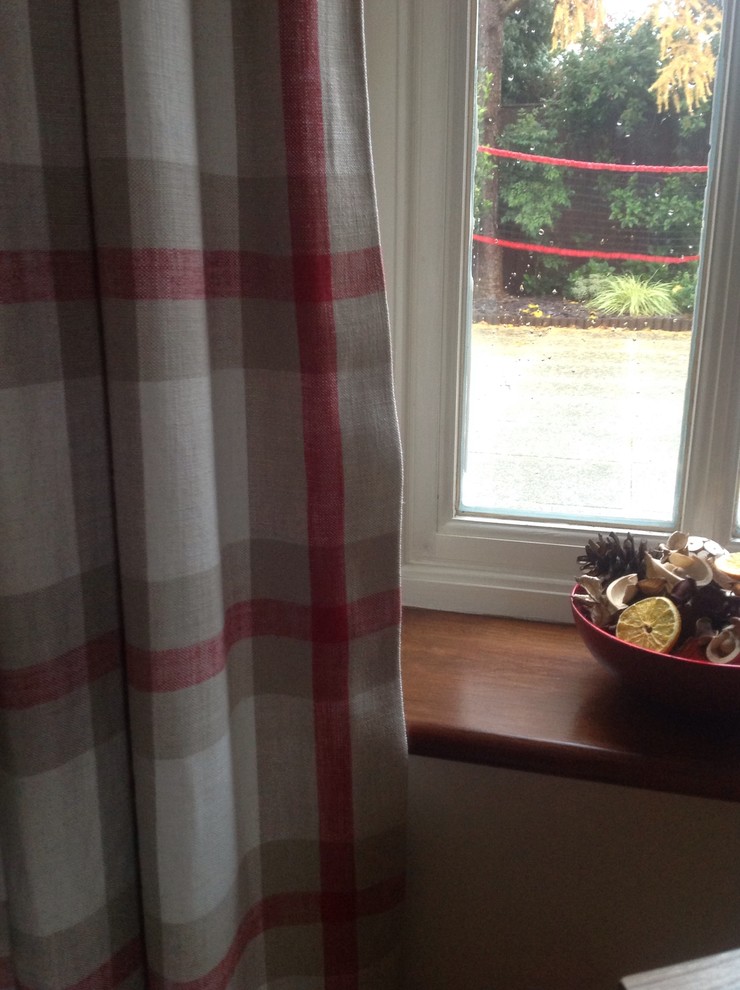 Curtains not hanging right. Helpneeded! Houzz UK