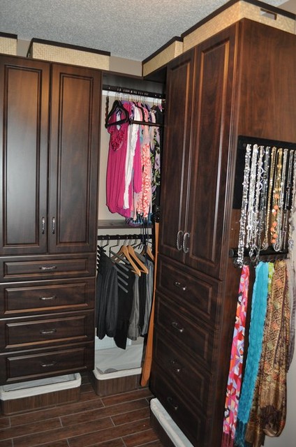 Closet Makeover klassisk-foervaring-och-garderob