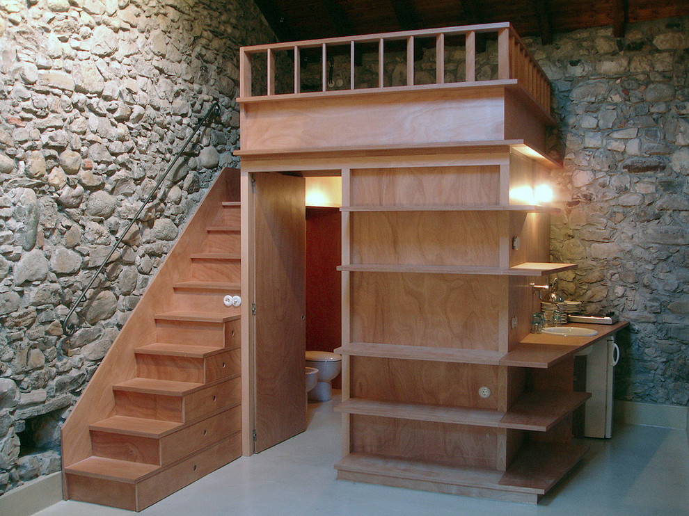 Small contemporary home design in Milan.