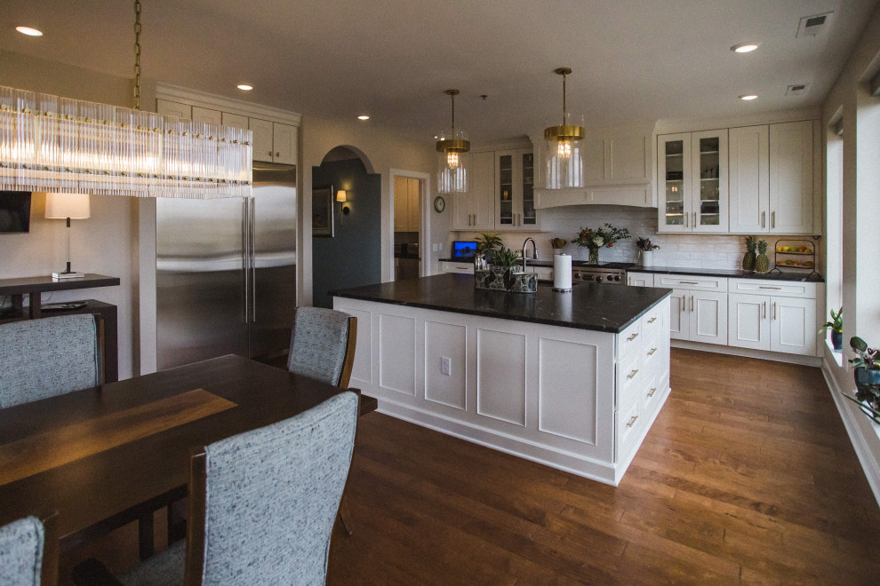 Contemporary kitchen Modern Kitchen Columbus by Ron Scott