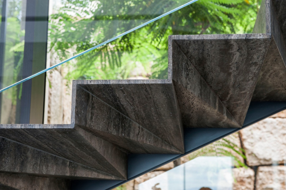 Schwebende, Große Moderne Marmortreppe mit Marmor-Setzstufen in Sonstige