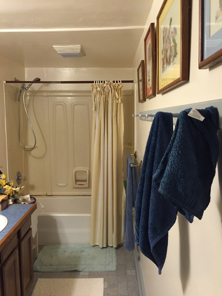 Before: Harrisburg 2nd floor Bathroom Remodel with Walk-in Shower