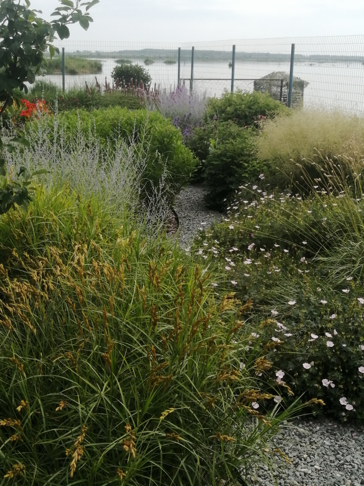 «Сад у озера»