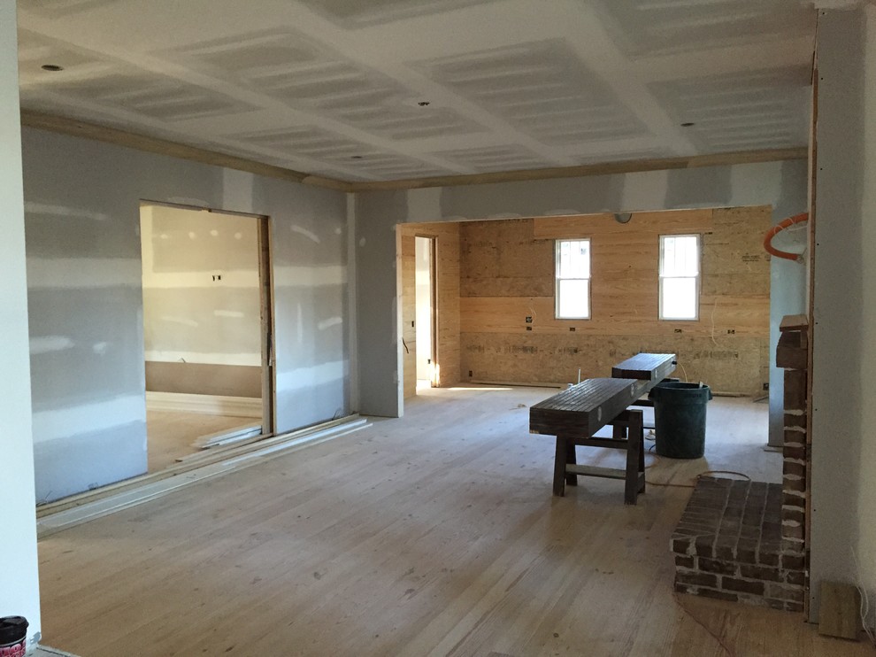 If painting walls white, should the wall and trim be the same color? O