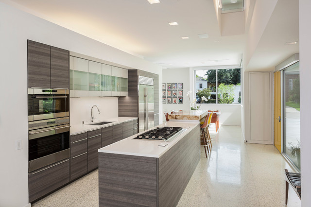 Binary House Modern Kitchen Houston by 