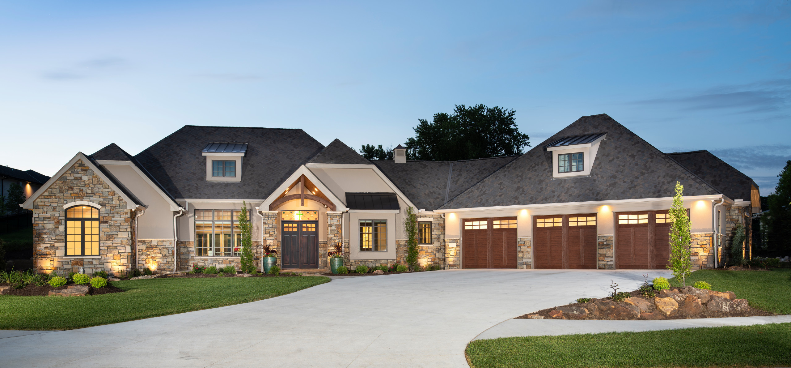 Transitional Family Style Home | Sterling Ridge Estates