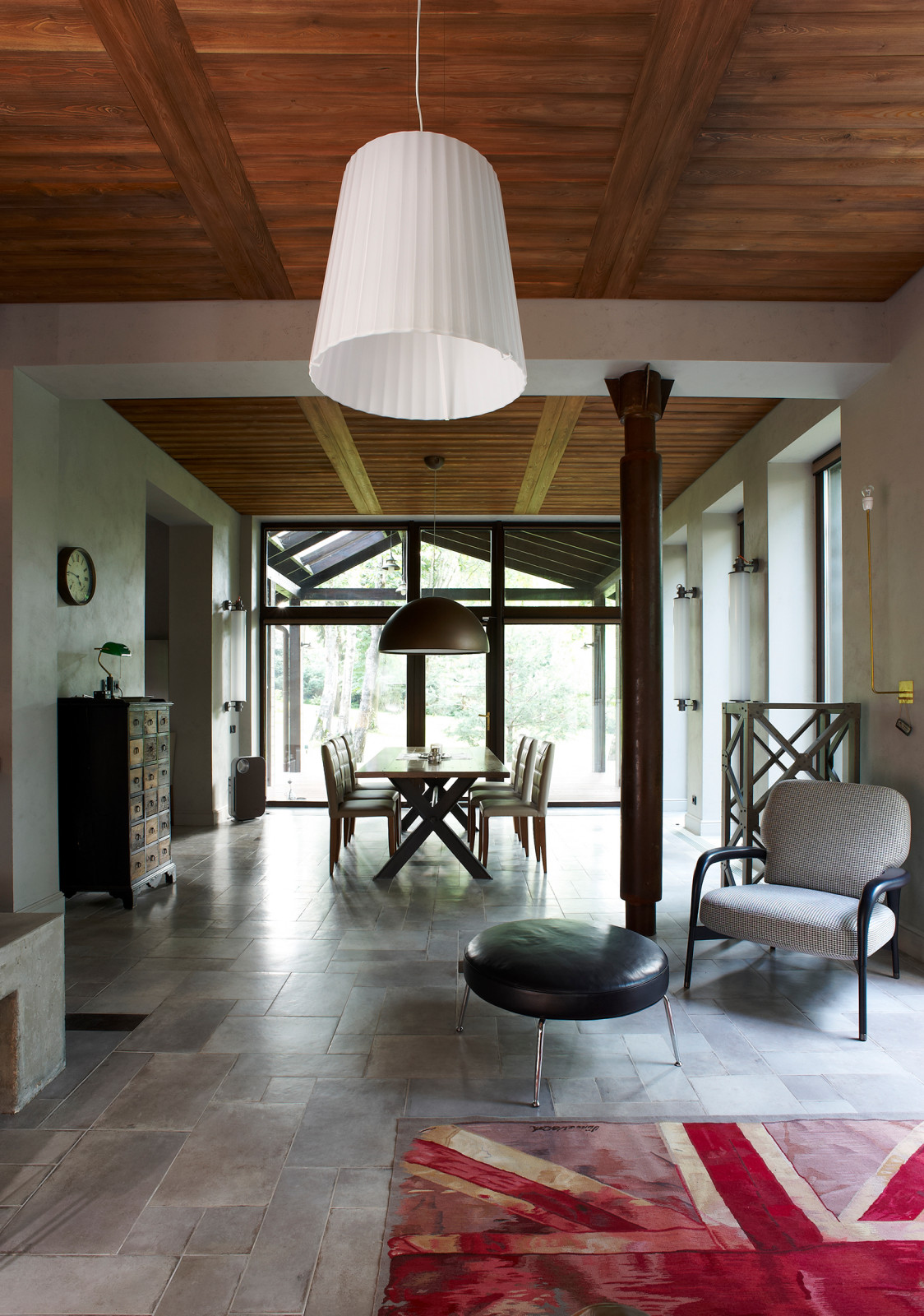 Дом на склоне