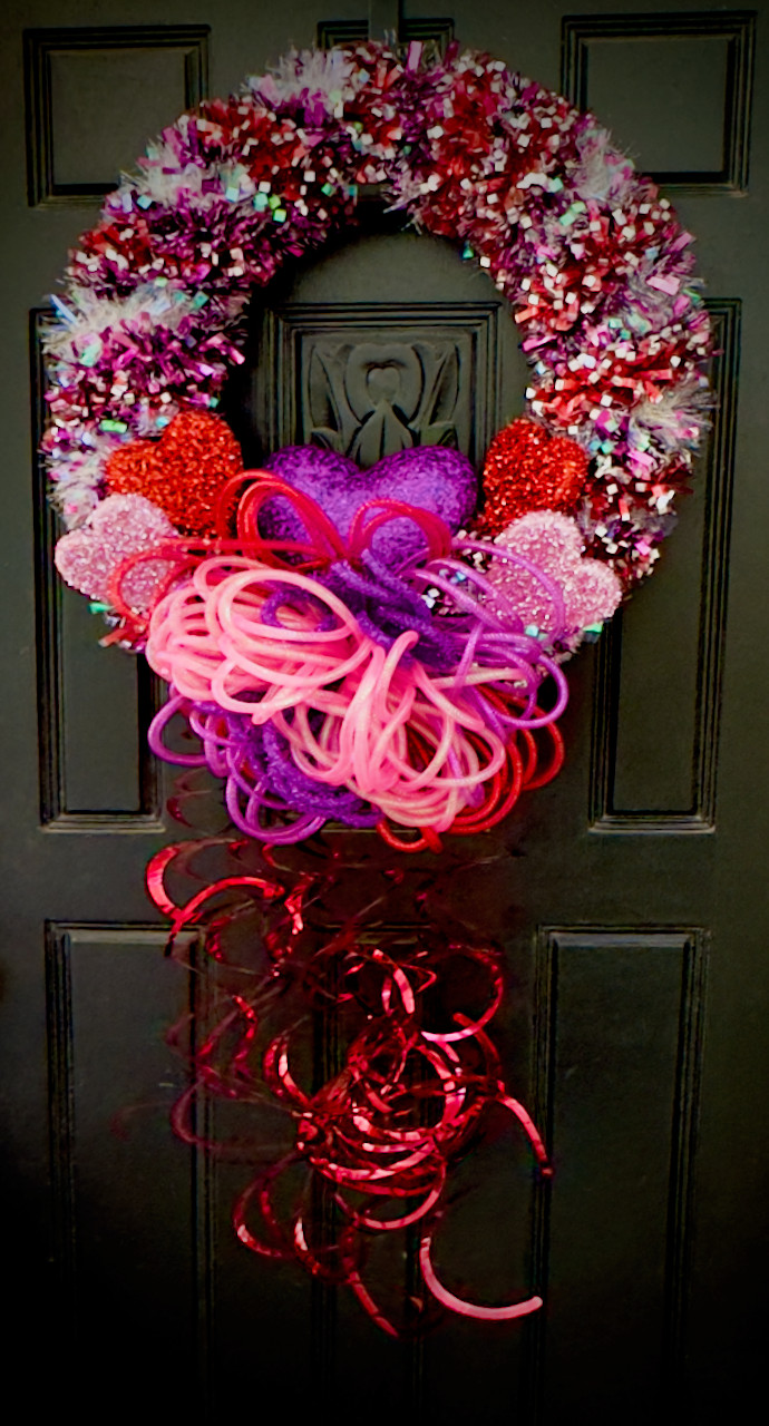 HOLIDAY DECORATING