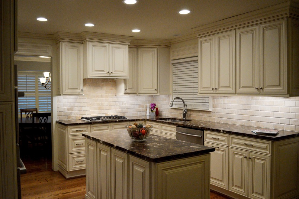 Sandy Springs - Traditional Style Whole House Renovations