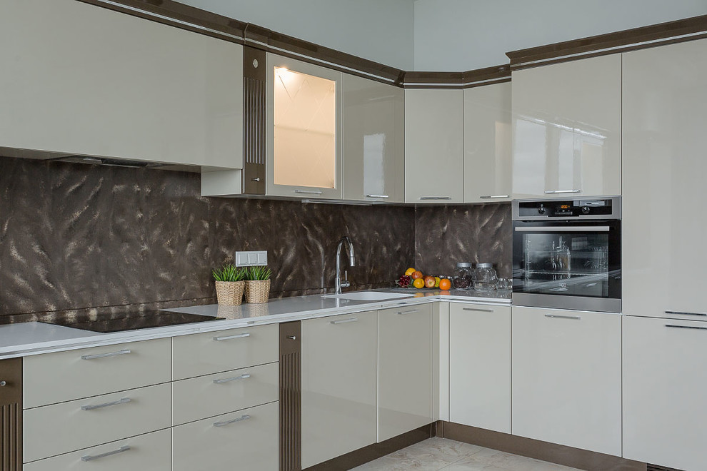 Мосфильмовская 8