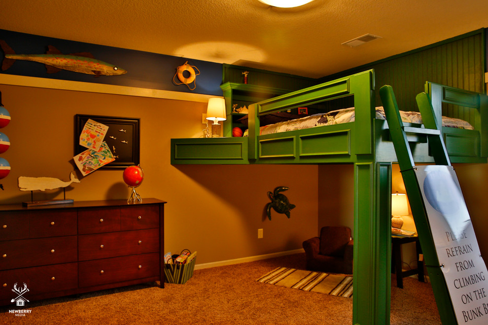 Traditional kids' room in Kansas City.