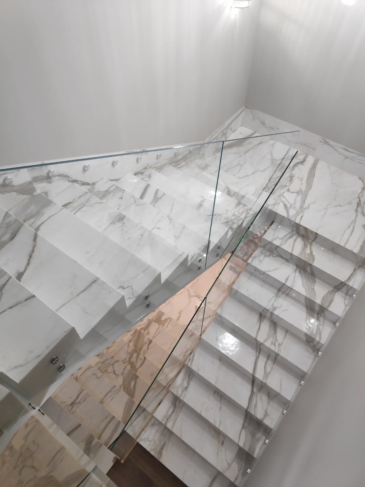 Гранит и стекло - прочность и надежность (2019)