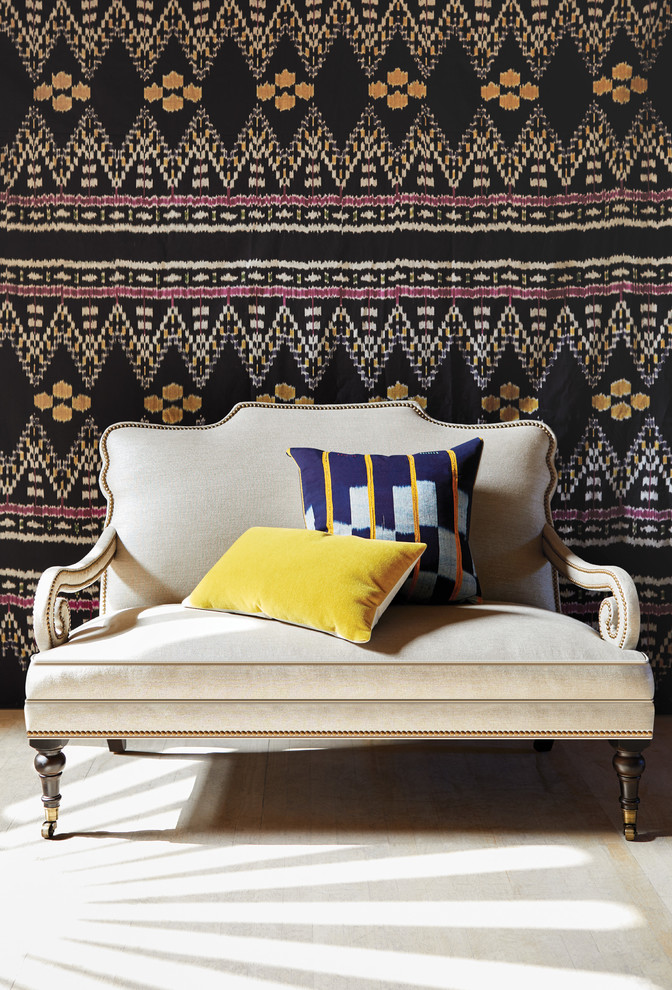 Example of an eclectic home design design in Chicago