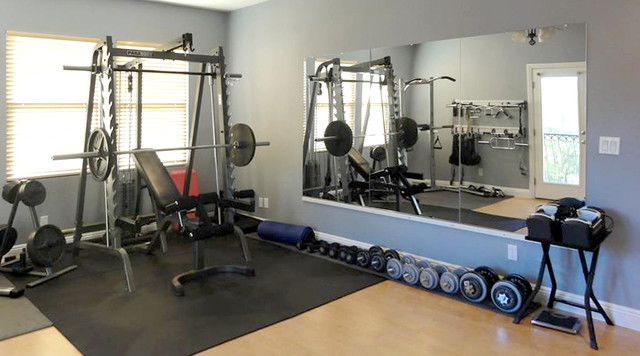 Gym Mirrors Minimalistisch Fitnessraum Washington