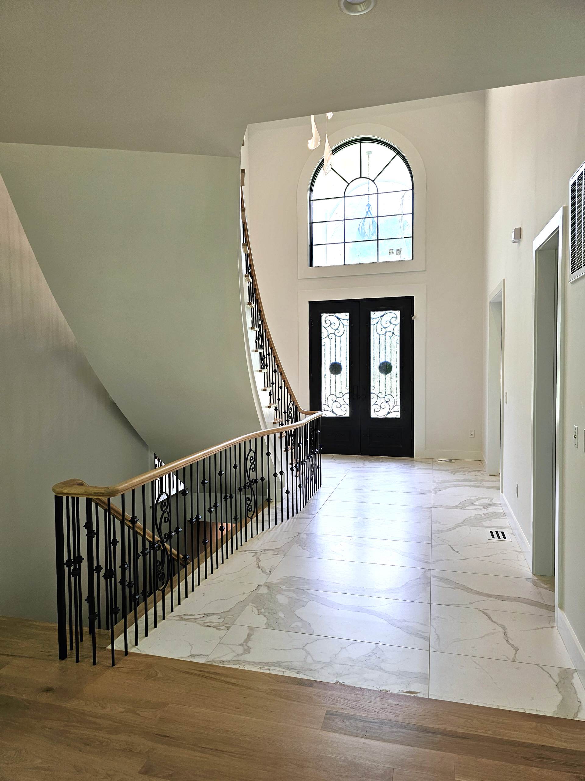 120_Luxurious White Oak Stair with Iron Balusters, Great Falls, 22066