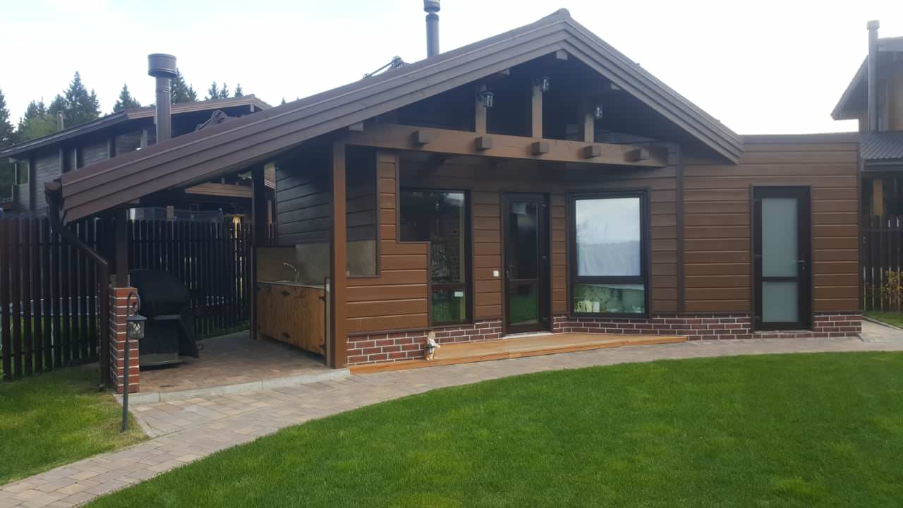 Баня с барбекю комплексом