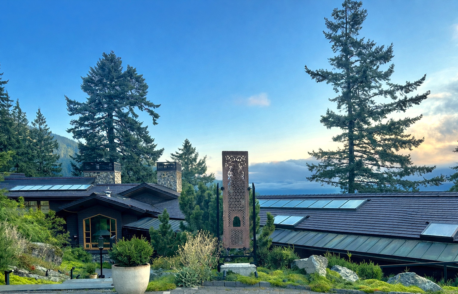 Bowen Island : "Homage to Aker" (Guardian of Entrances)