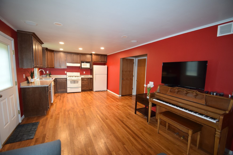 Kitchen - transitional kitchen idea