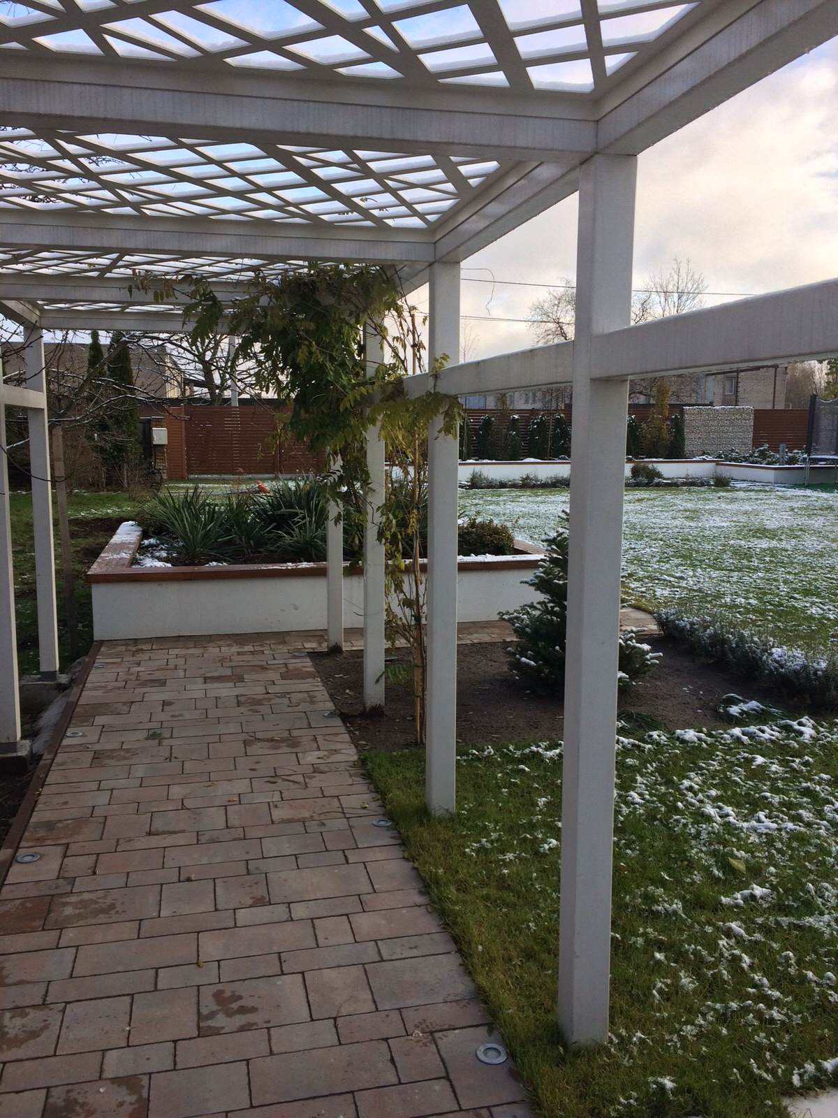 Современный сад для семьи