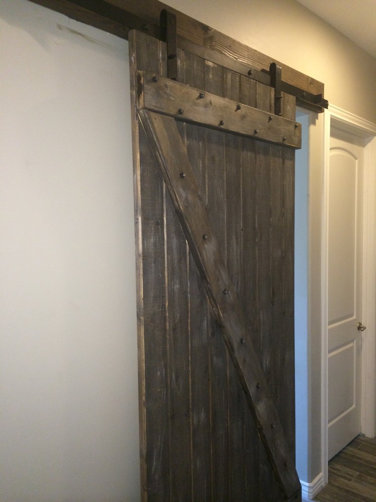 Mountain style basement photo in Phoenix