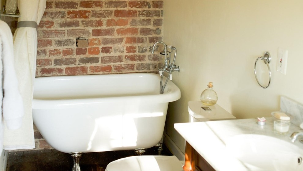 Home design - transitional home design idea in DC Metro