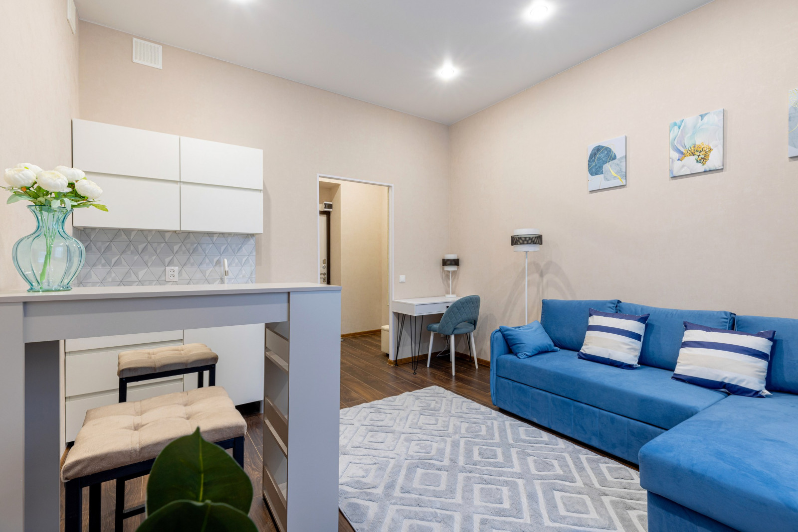 СТУДИЯ НА ЛЕНСОВЕТА