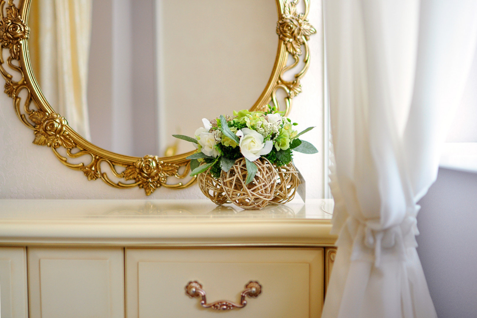 Бежевый зефир