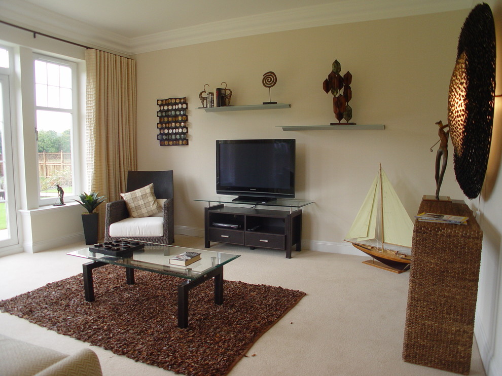Design ideas for a contemporary family room in Glasgow.