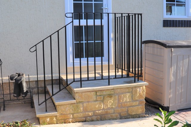 Various Metal Handrails eklektisk-fasad