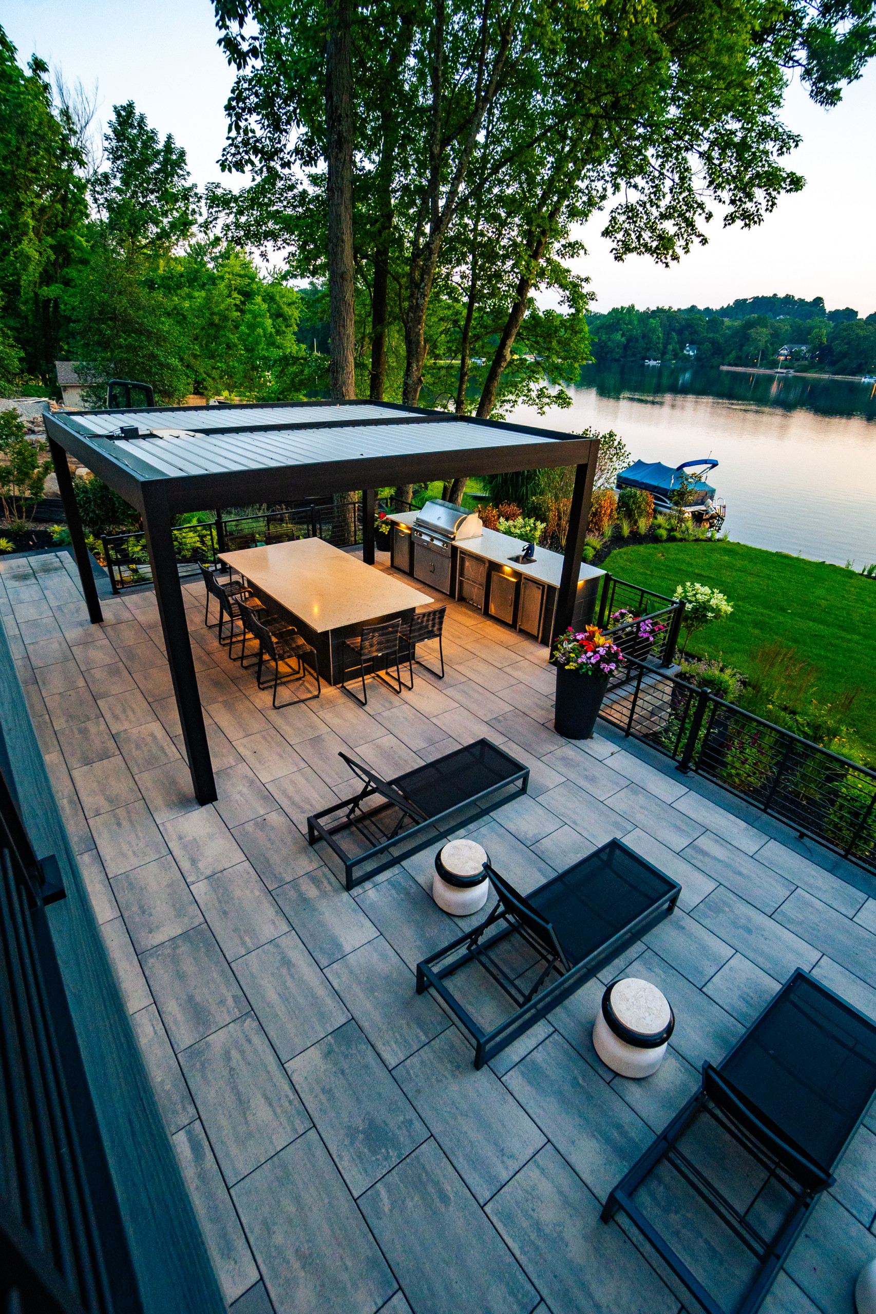 Pines Lake Modern Retreat