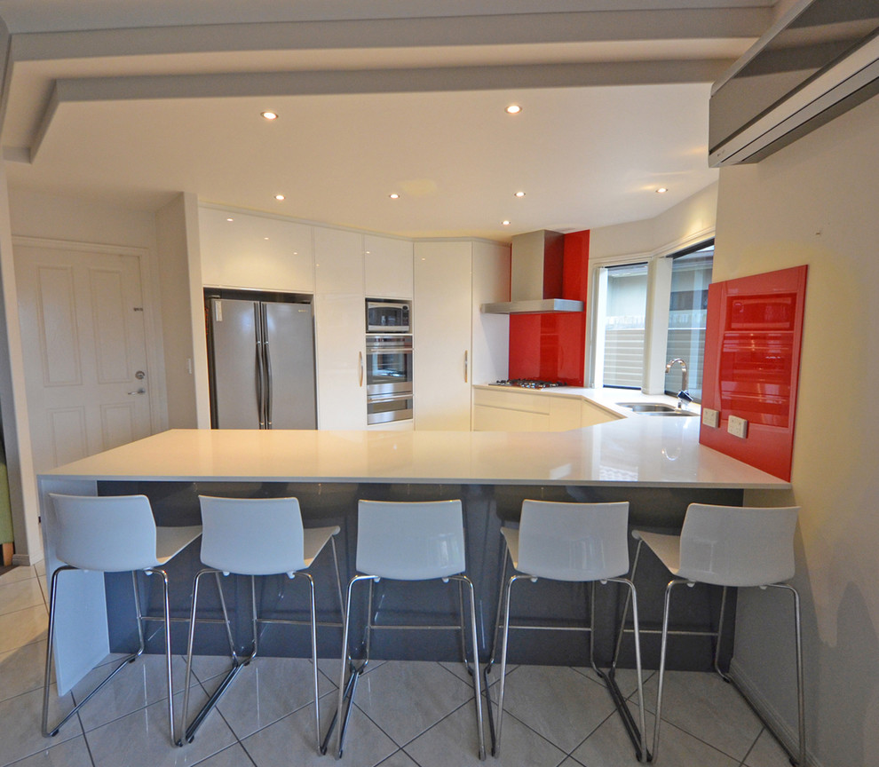 Kitchen Splashback Modern Kitchen Brisbane by Haddon Kitchens