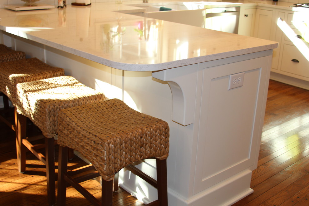 Example of a transitional home design design in Indianapolis