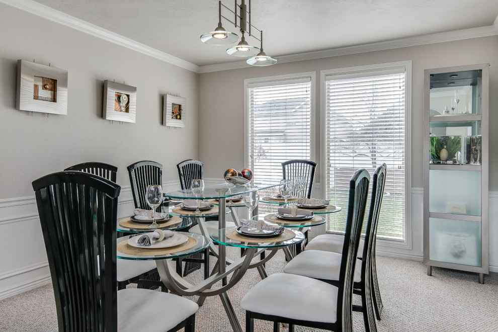 Example of a dining room design in Salt Lake City