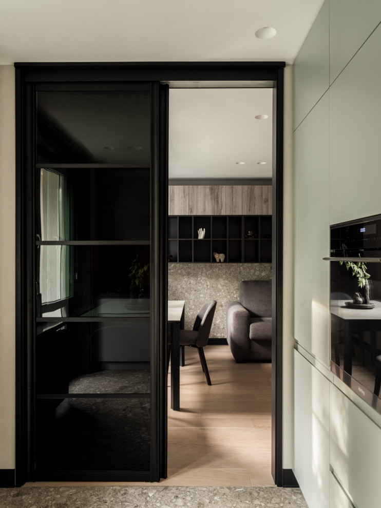 ТЕРПКИЙ МЕД