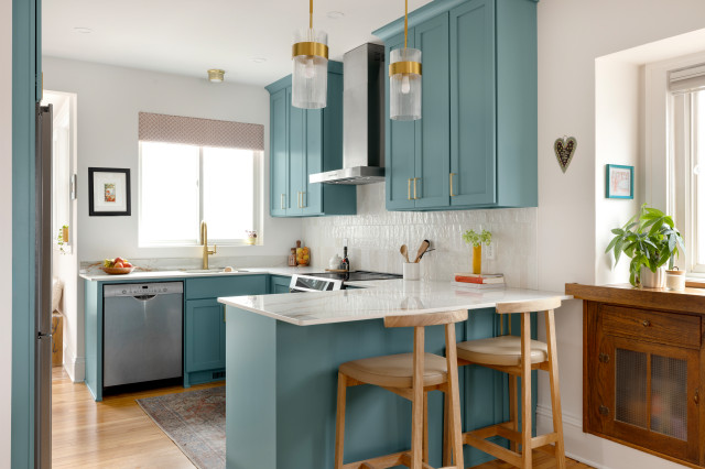 5 New Kitchens With Bold, Beautiful Cabinet Colors (5 photos)