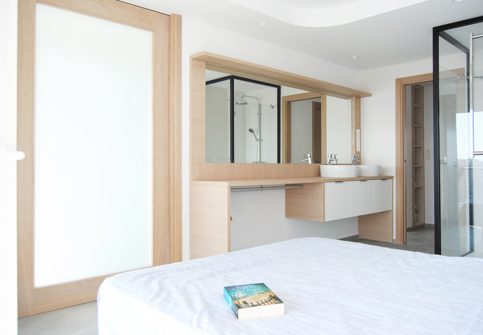 Design ideas for a beach style bedroom in Alicante-Costa Blanca.