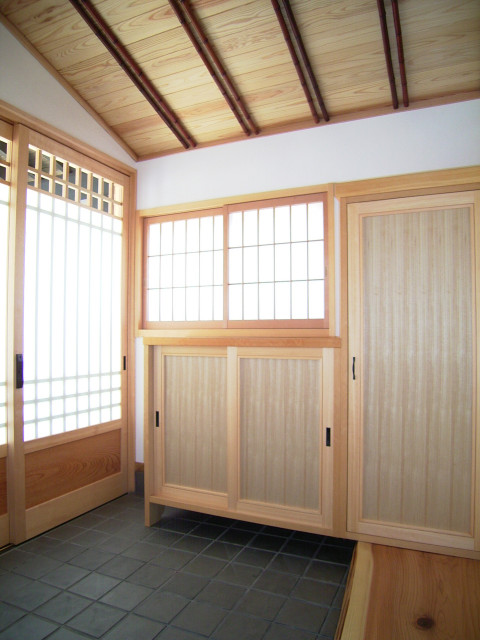 土間ワークスペースのある蔵の家 japones-entrada