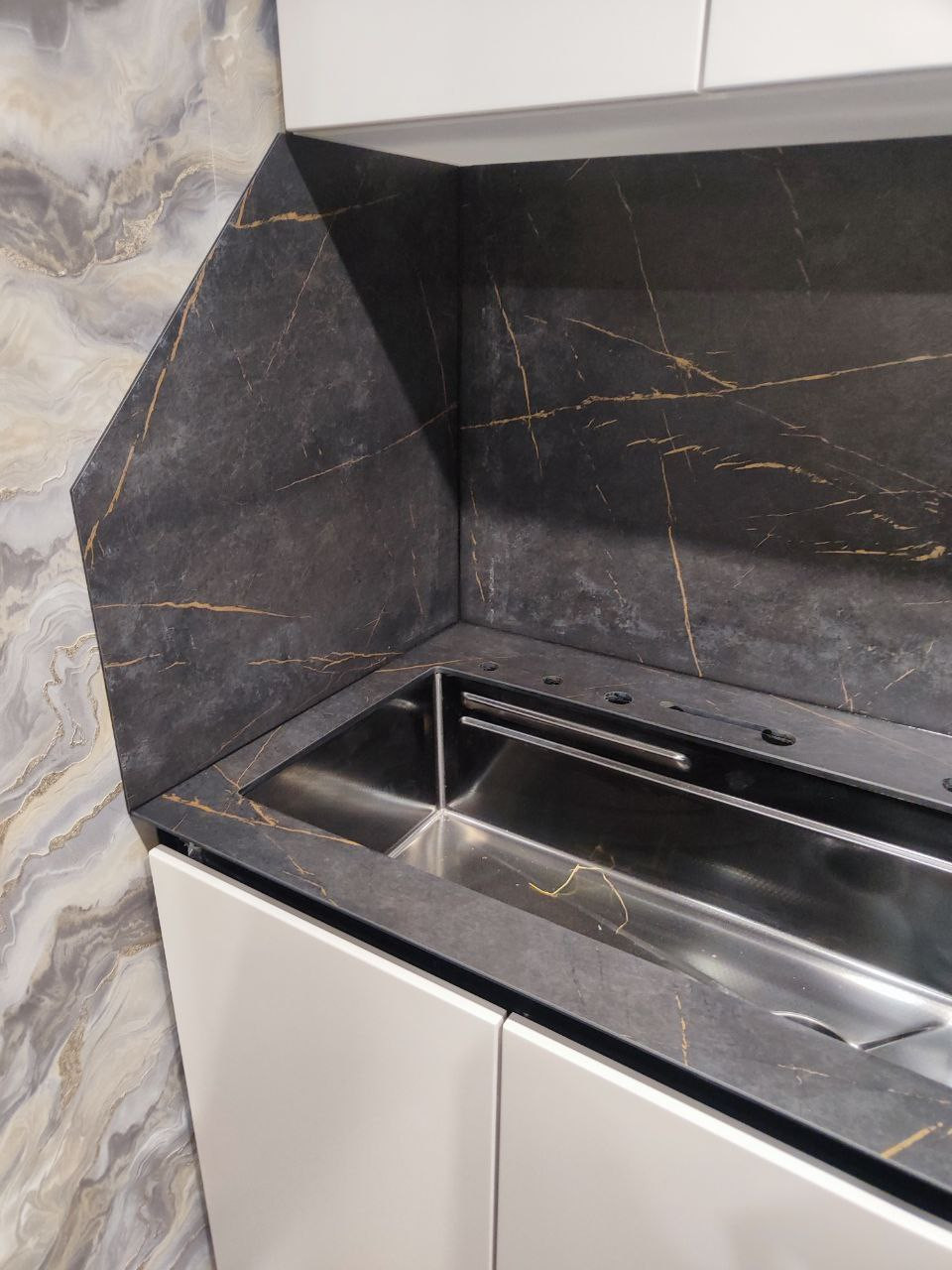 Столешница и HPL пластика на кухню