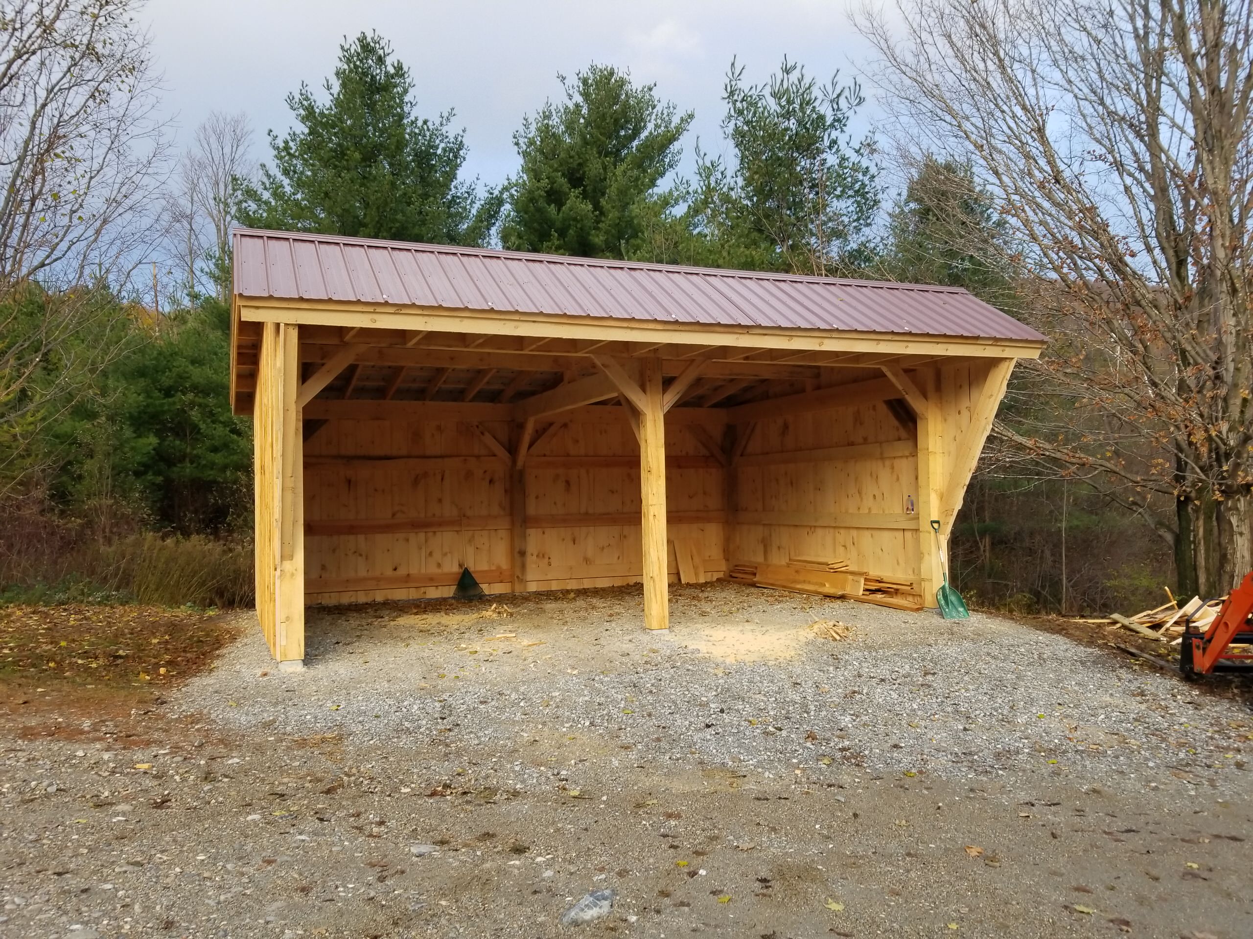 Equipment storage building