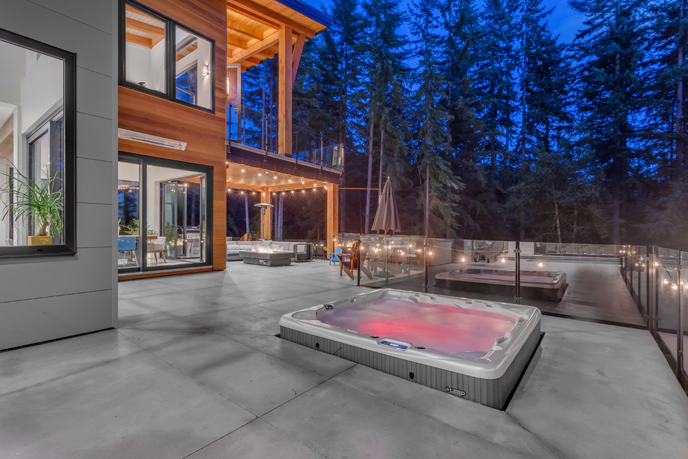 Modern deck in Vancouver.