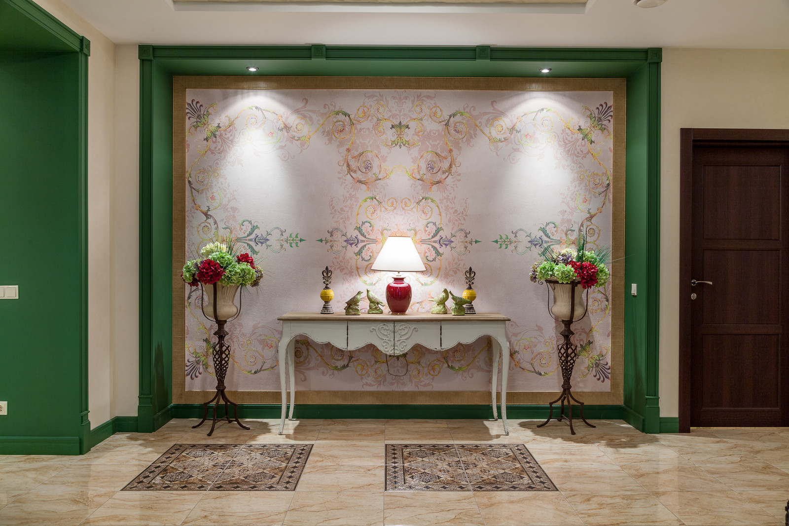 Двухэтажный дом с цокольным этажом и мансардой