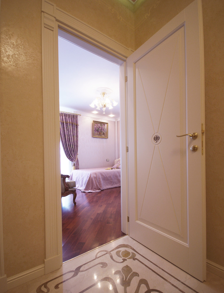 MODERN Вид из коридора в спальню