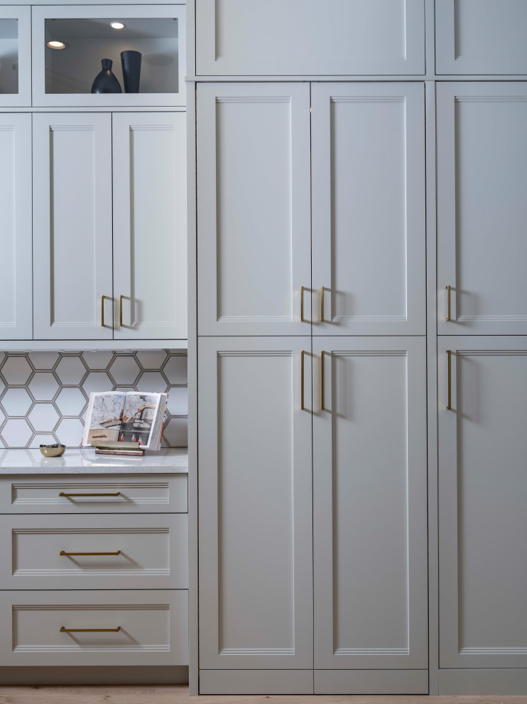 Inspiration for a transitional home design remodel in Miami