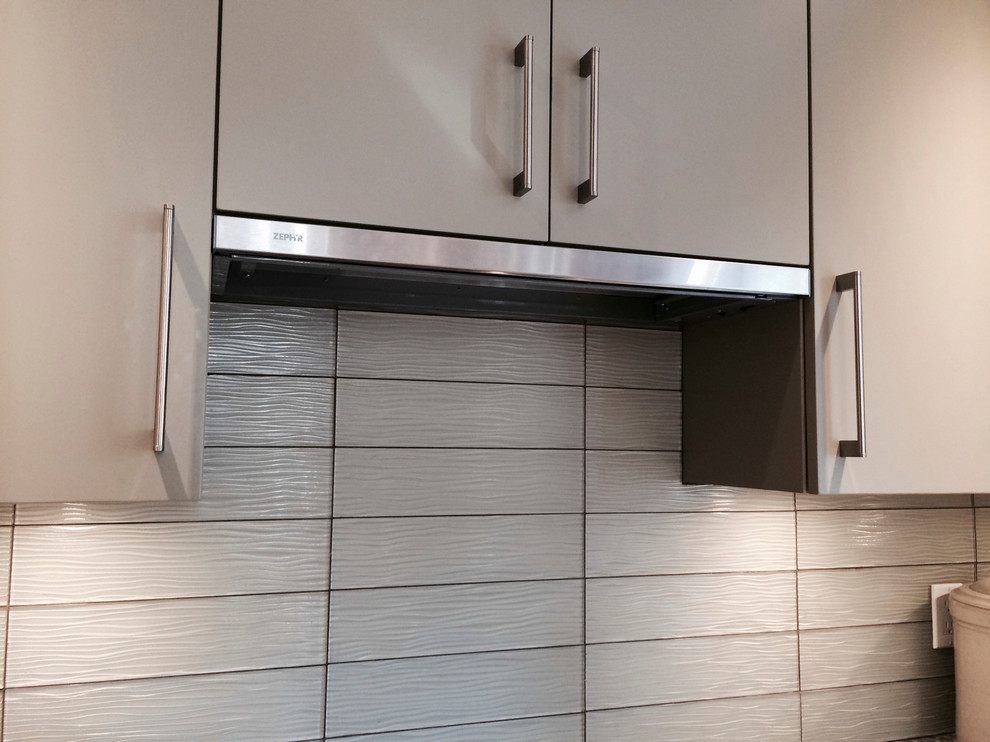 Home design - transitional home design idea in Vancouver