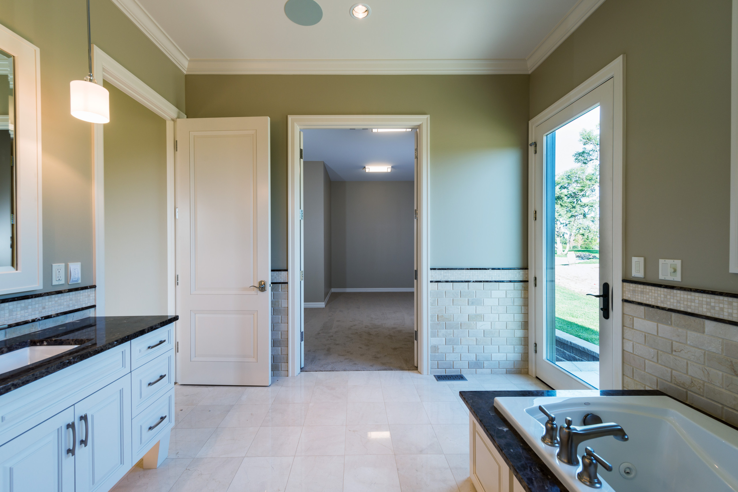 Transitiona/Craftsman Inspired Villa | Sterling Ridge Estates